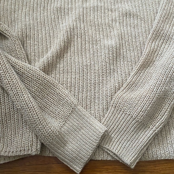 Tan sweater - Picture 3 of 3